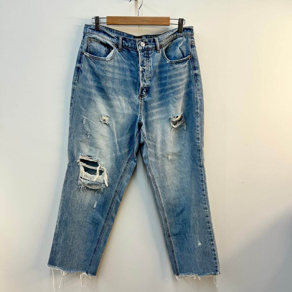 Urban Outfitters BDG Jeans 32 Ripped Distressed High Waisted Women's